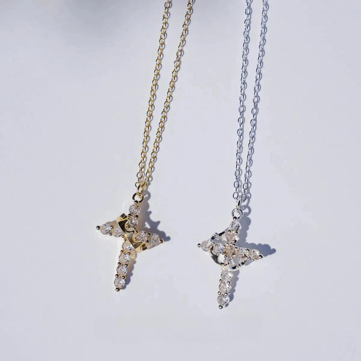 Colar Cruz & Coroa - Banhado a Ouro 18K