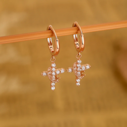 Brinco Cruz & Coroa Banhado a Ouro 18K [COMPRE 1 E LEVE 2]